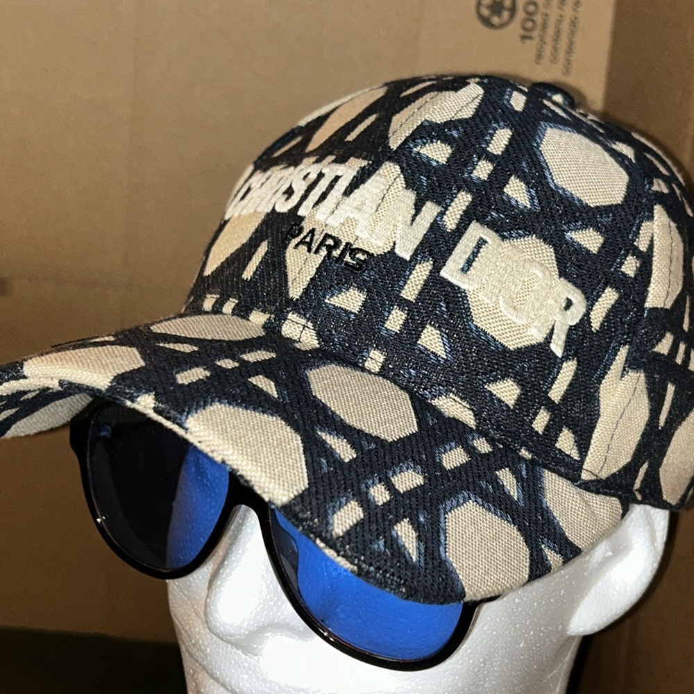 Dior Cannage women’s baseball style Hat - Picture 4 of 5